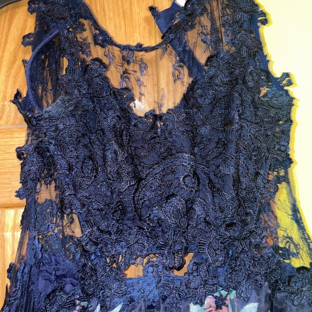 Formal Dress - Picture 4 of 5